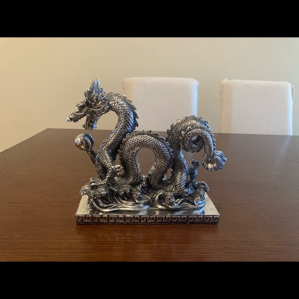 Reflective, plastic dragon decoration